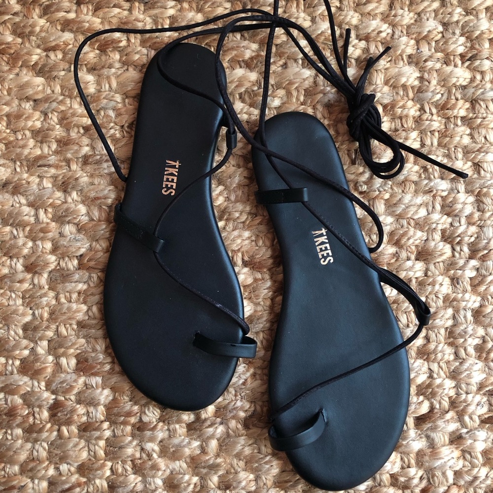 Brand New: Tkees Jo Lace Up Sandal. Black Leather. Size 6 or 37 - Picture 6 of 16